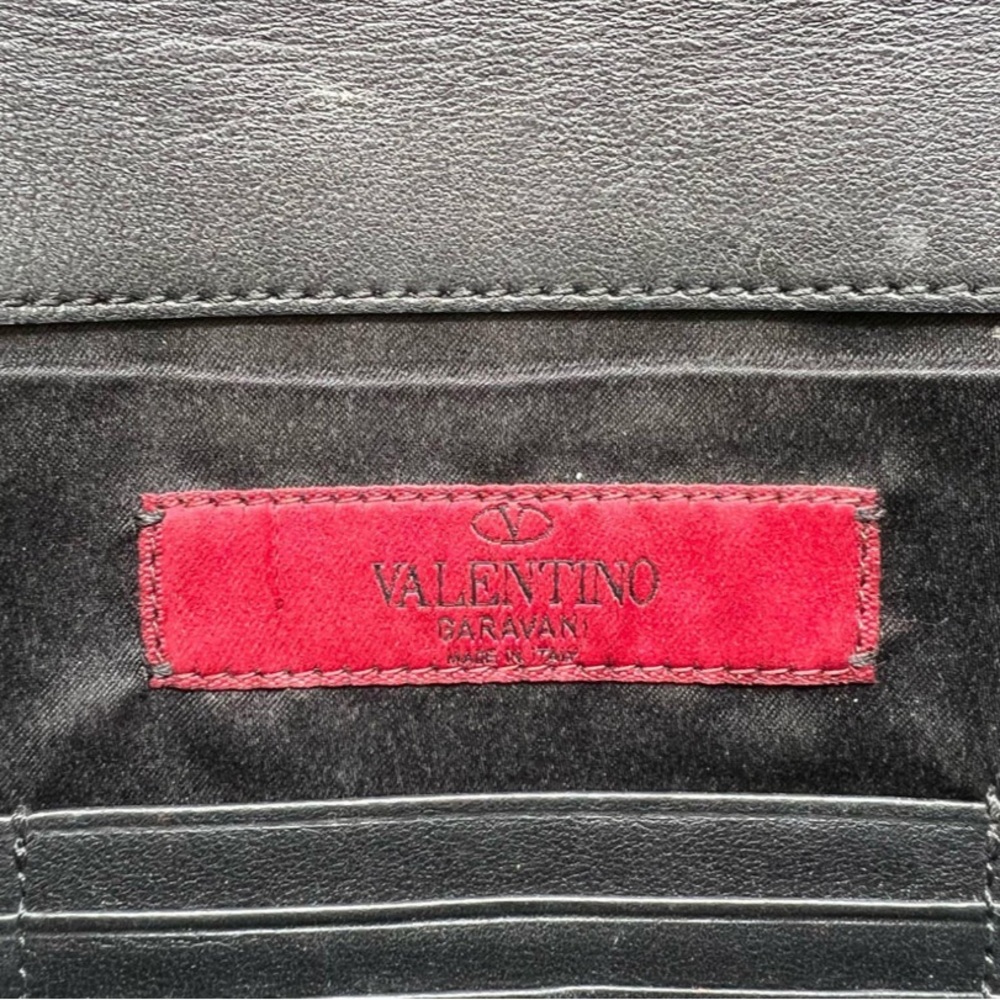 ✨SOLD✨VALENTINO BLACK ROCKSTUD POUCH - Picture 8 of 9